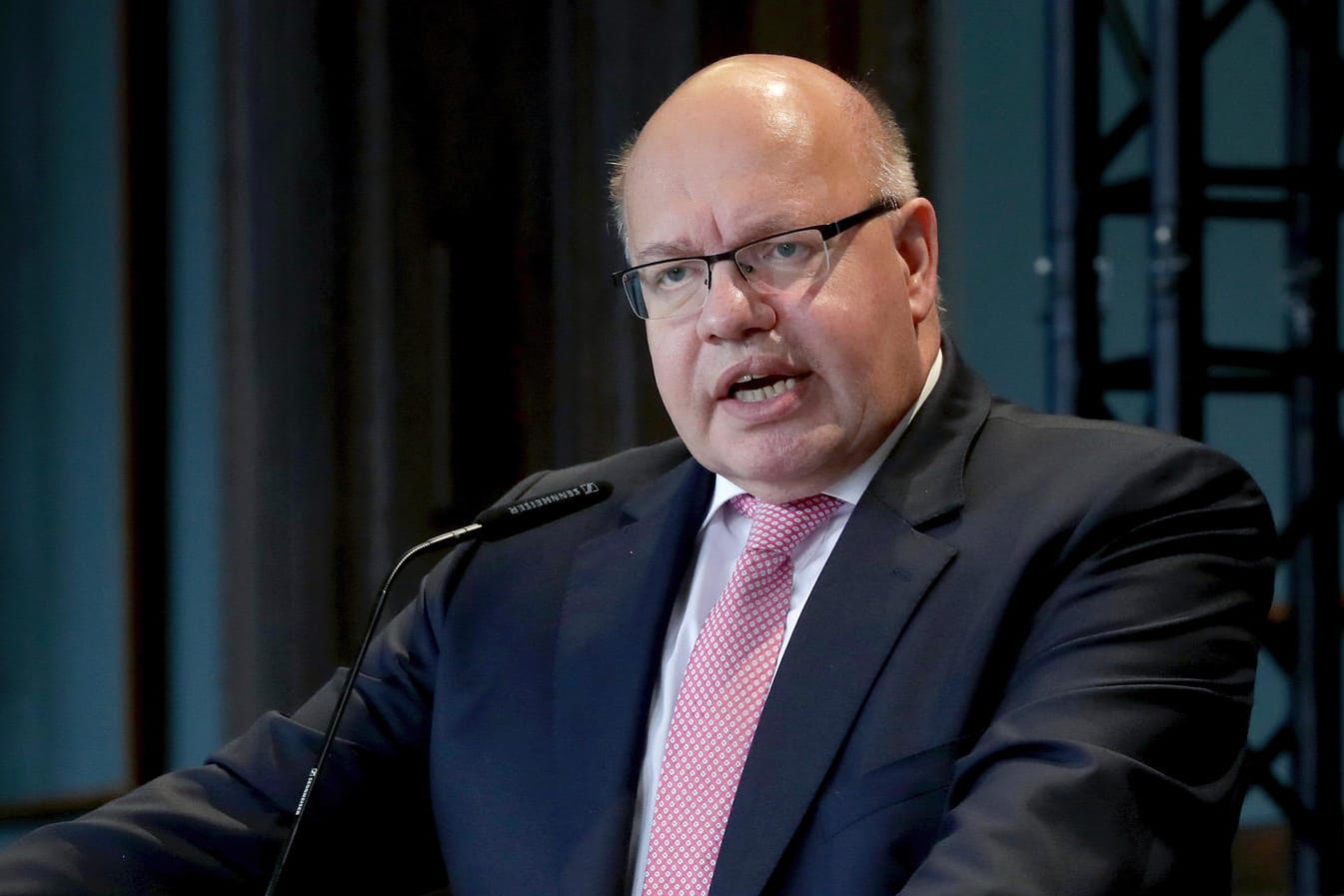 Bundeswirtschaftsminister Peter Altmaier (CDU): Sollten Gespräche mit Russland führen, bevor Sanktionen verhängt werden.