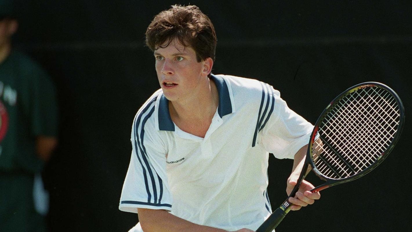 Tim Henman: Im Alter von nur 21 Jahren schockierte der Engländer ein Ballmädchen, als dieses von seinem Schlag getroffen wurde.