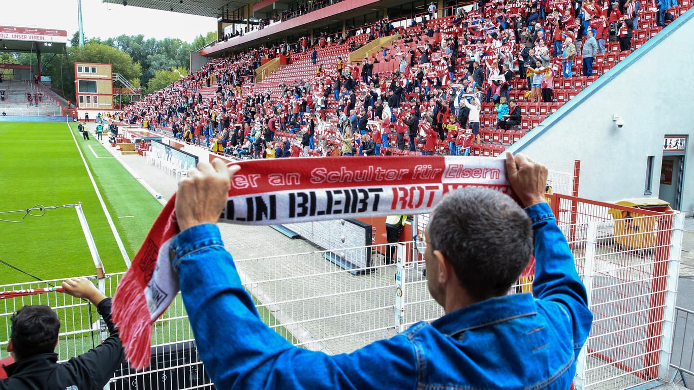 Schrittweise Fanrückkehr: 4.500 Zuschauer verfolgten am Samstag das Testspiel zwischen dem 1. FC Union Berlin und dem 1. FC Nürnberg im Stadion An der Alten Försterei.