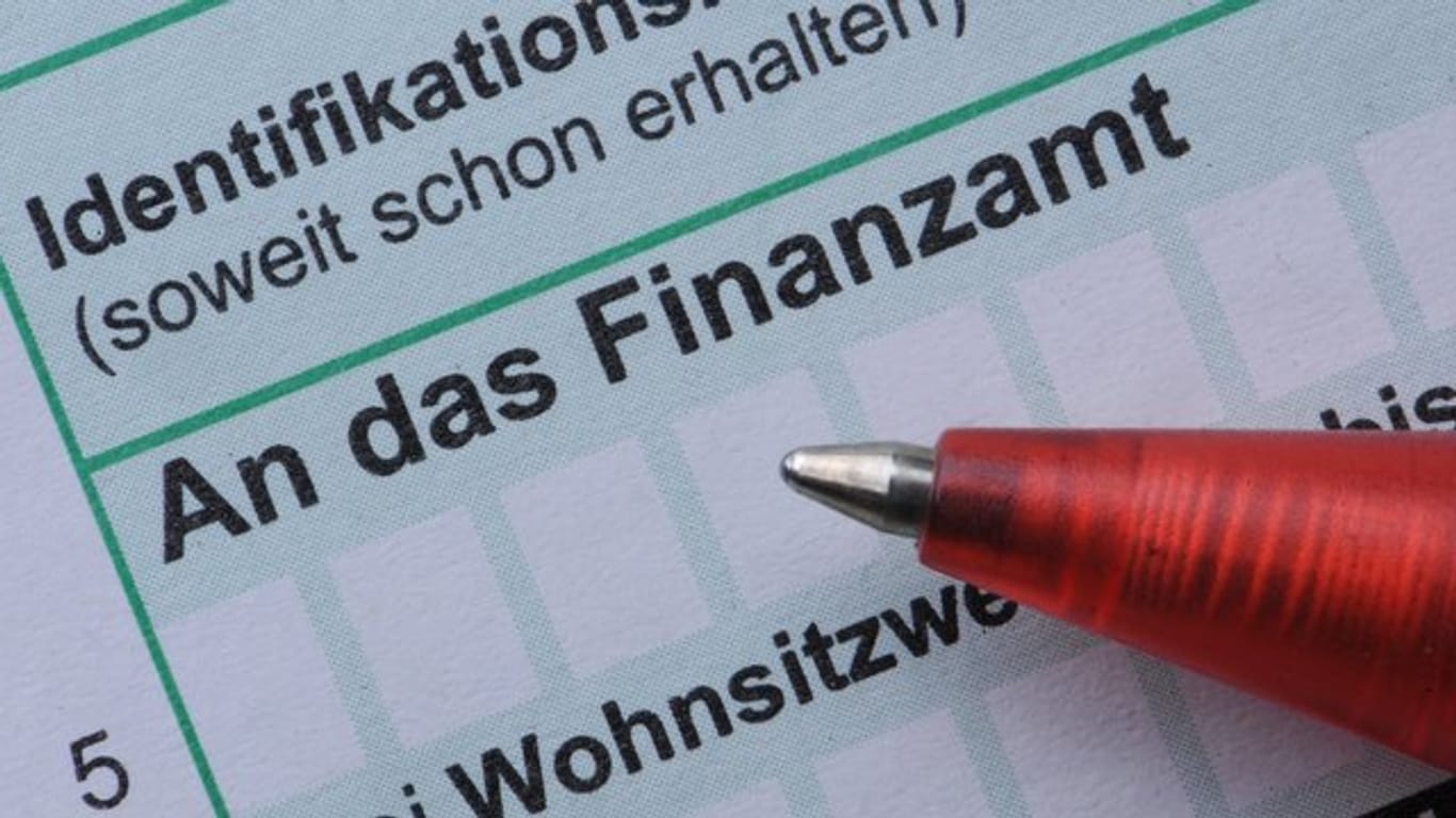Ferienlager im Harz, Skifahrt in Österreich oder das Schullandheim am Müggelsee: Ob derartige Betreuungskosten von der Steuer abgesetzt werden können, hat nun der Bundesfinanzhof zu entscheiden.