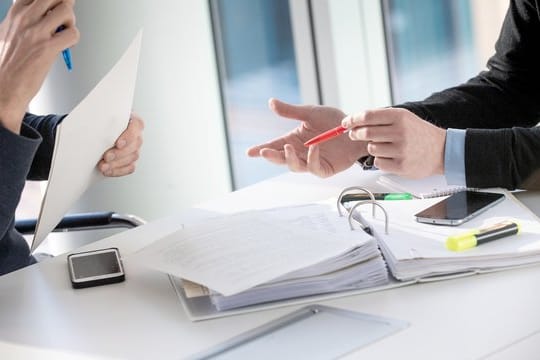 Streit mit der Versicherung ist ärgerlich. Streit mit der Versicherung ist ärgerlich.