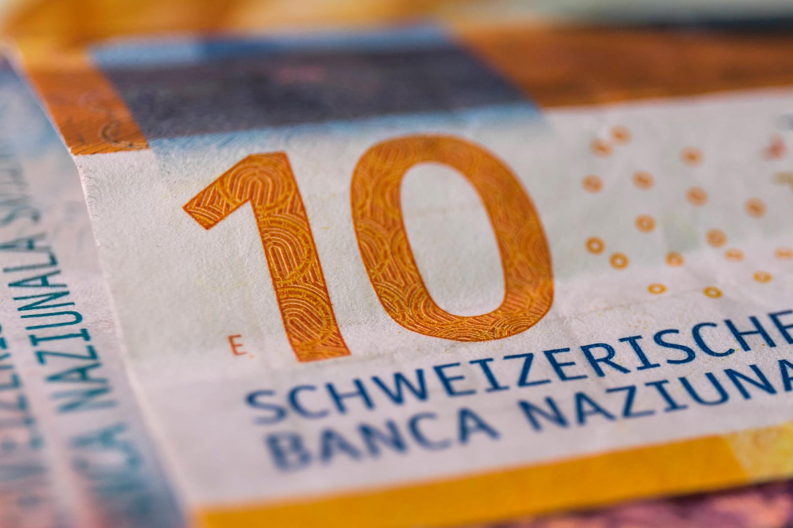 Banknote Schweizer Franken: Wird bald ein eFranc das Bargeld in der Schweiz ablösen?