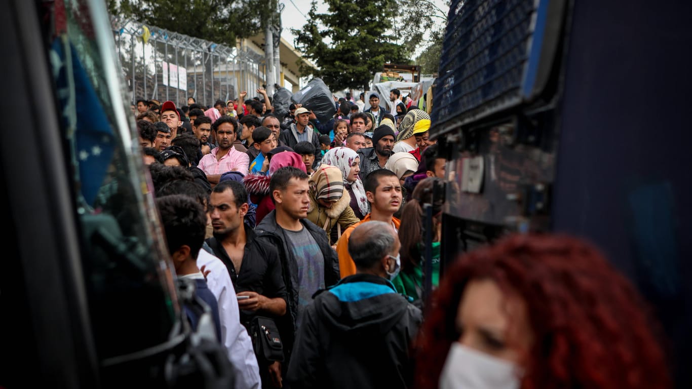Moria: Im Flüchtlingslager auf der griechischen Insel Lesbos sind zahlreiche Migranten bei schlechten Bedingungen untergebracht. Die Zahlen der Geflüchteten sollen noch weiter steigen.