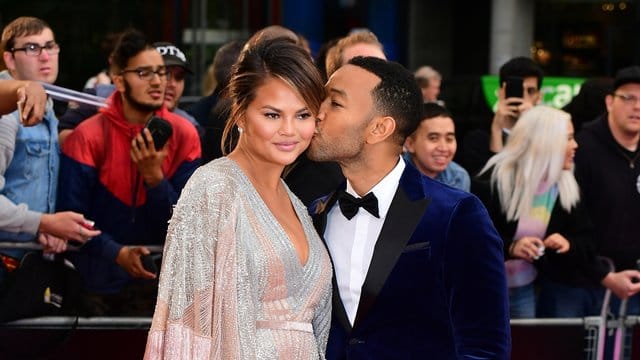 Model Chrissy Teigen und John Legend bei der Verleihung der GQ Men of the Year Awards 2018.