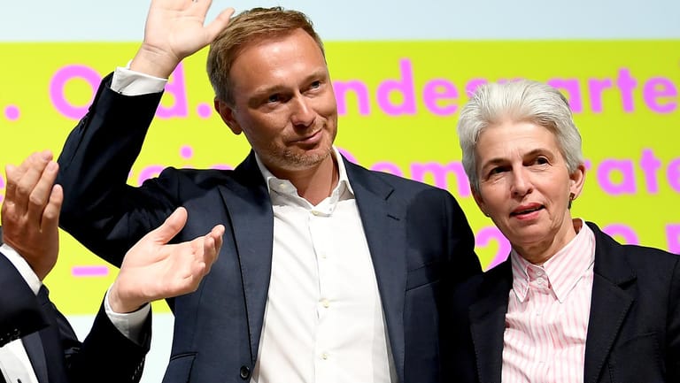 FDP-Chef Christian Lindner mit Marie-Agnes Strack-Zimmermann: Die Bundestagsabgeordnete will künftig in Düsseldorf regieren.