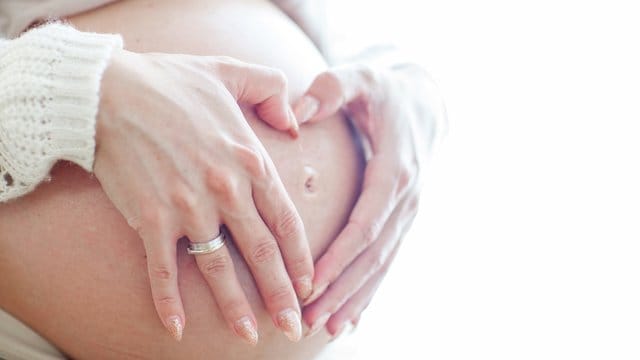 Laut Studien bringen Frauen, die sich mit Corona infiziert haben, ihre Kinder öfter früher zur Welt.