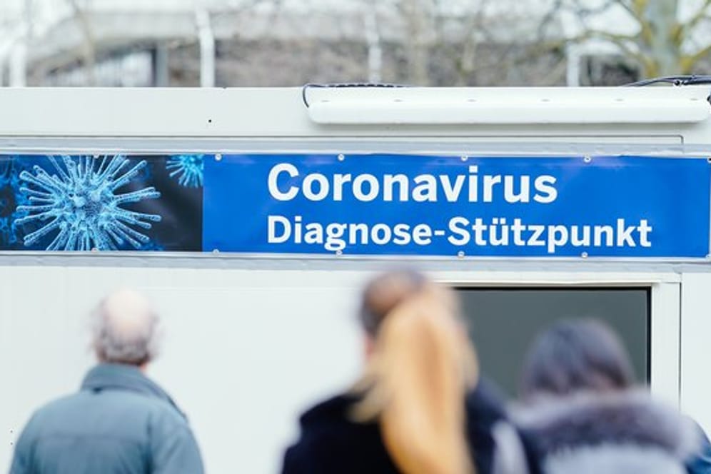 Die Symptome von Grippe und Covid-19 lassen sich kaum unterscheiden.