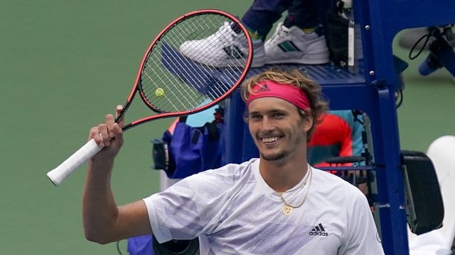 Hat Alexander Zverev auch nach US-Open-Halbfinale noch gut lachen?. Hat Alexander Zverev auch nach US-Open-Halbfinale noch gut lachen?.