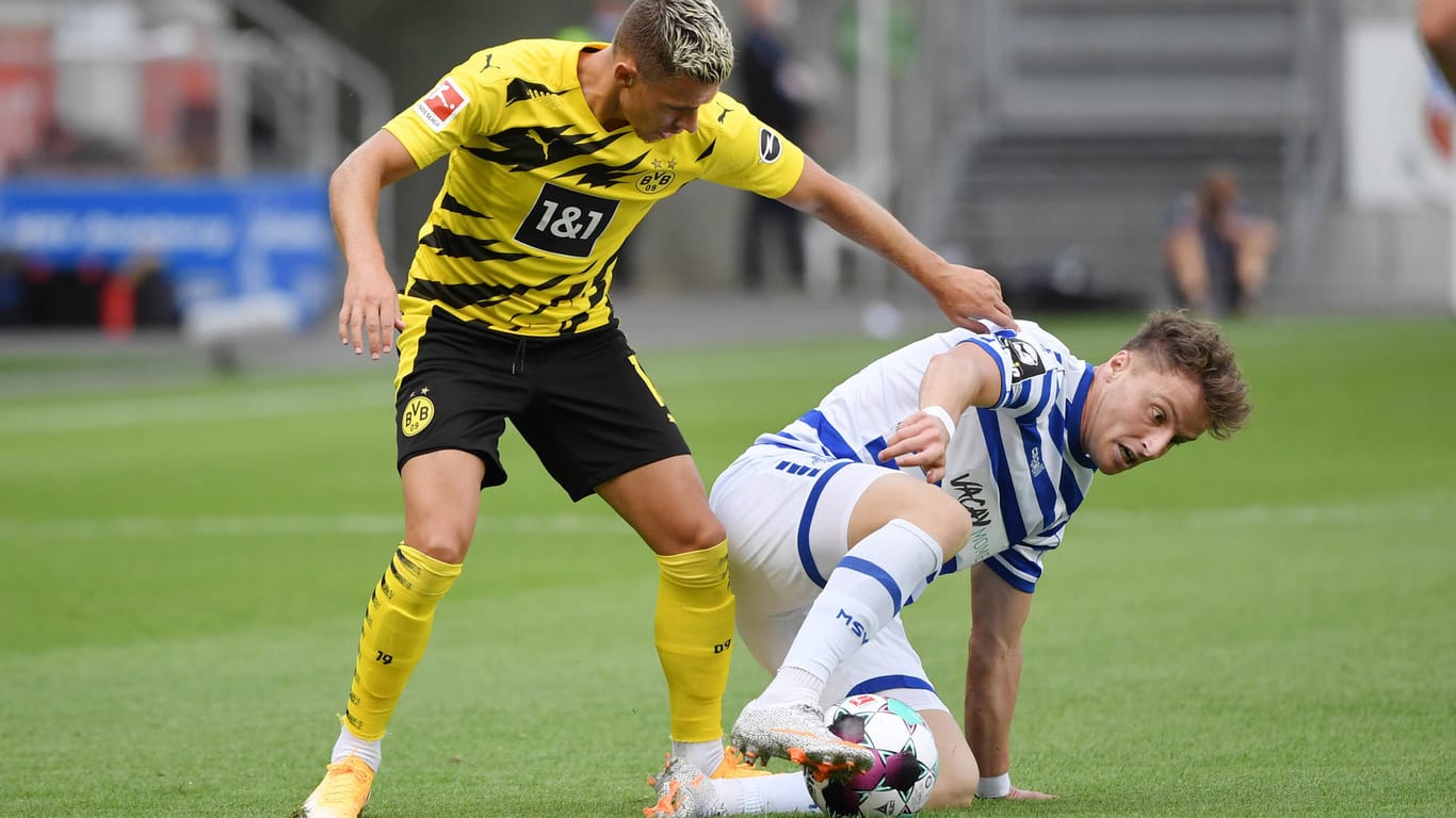 Mirnes Pepic (MSV Duisburg) und Thorgan Hazard (Borussia Dortmund): Das Testspiel im August endete 1:5.