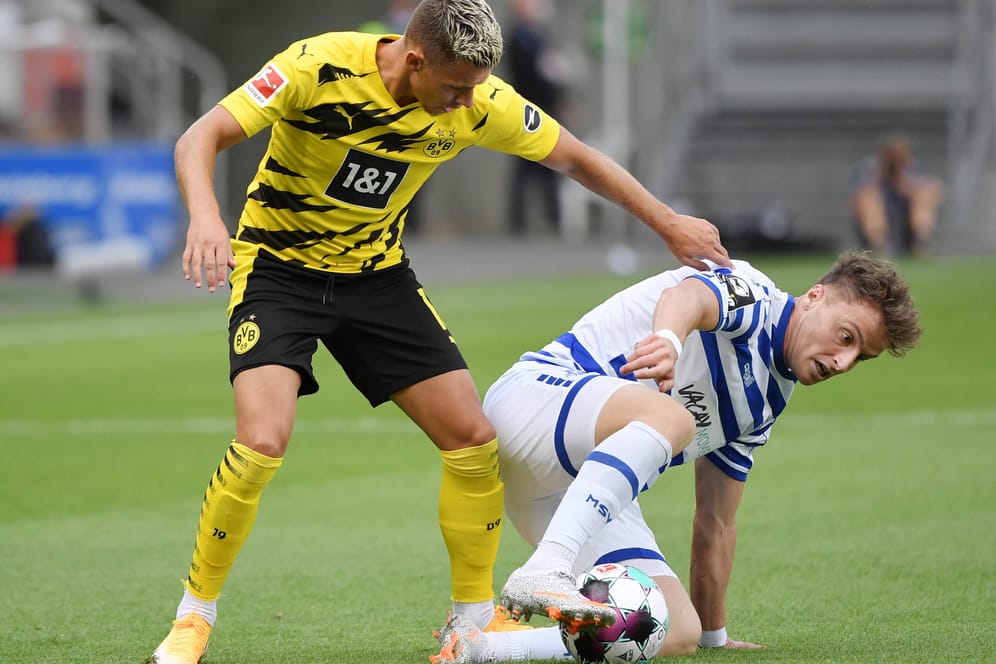 Mirnes Pepic (MSV Duisburg) und Thorgan Hazard (Borussia Dortmund): Das Testspiel im August endete 1:5.