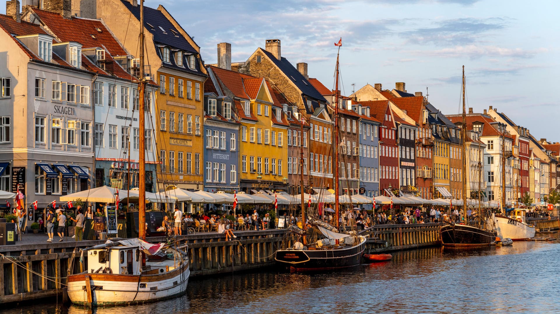 Bunte Häuser im Kopenhagener Stadtteil Nyhavn: Dänemark ist ein beliebtes Urlaubsziel der Deutschen.