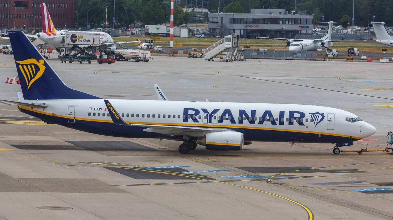 Ryanair-Flieger am Airport Düsseldorf: Die Fluggesellschaft macht diese Basis dicht.