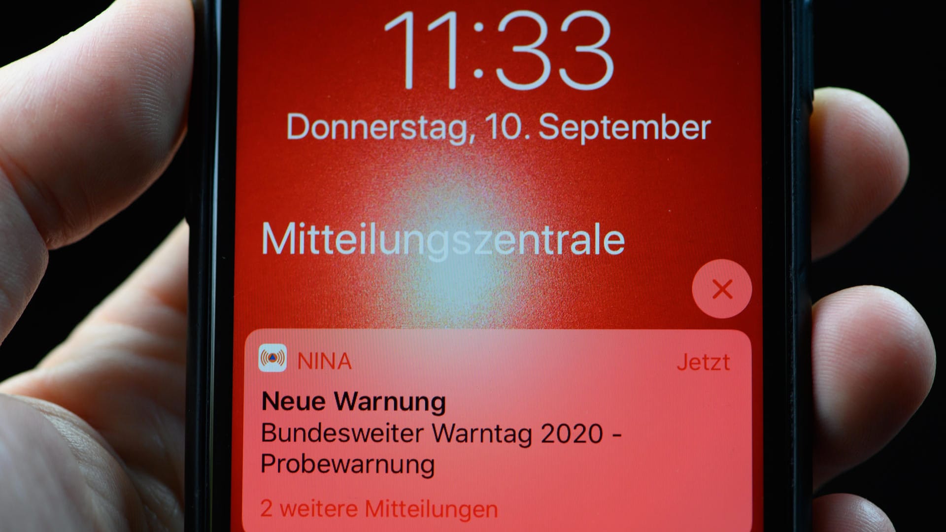 Eine Mitteilung der Notfall-Informations- und Nachrichten-App "Nina": Nicht überall funktionierte der Probealarm reibungslos.