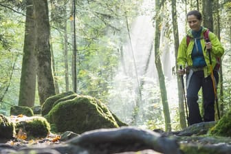 Wanderin im Schwarzwald: Die Region ist in diesem Herbst besonders beliebt.