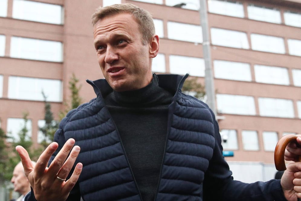 Alexej Nawalny: Ist aus dem Koma erwacht und die russische Polizei will ihn in Deutschland befragen.