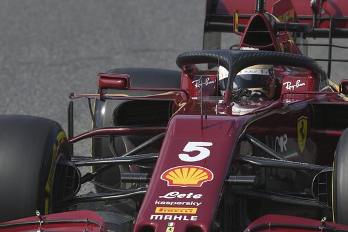 Zu schwach: Im freien Training am Freitag konnte Sebastian Vettel mit seinem Ferrari vorn nicht mithalten.