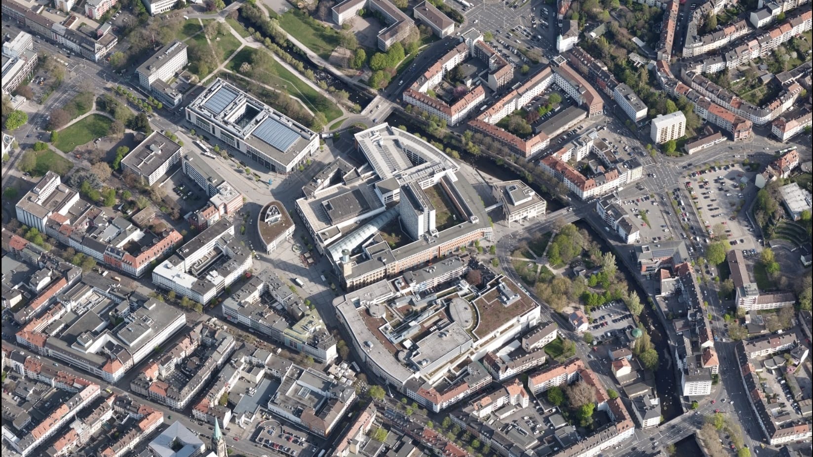 Das Blick auf das Hagener Rathaus von oben: Solche Bilder sind auf der Website 3d.ruhr zu sehen.