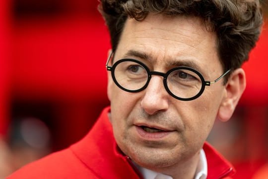 Mattia Binotto möchte mit Ferrari in der kommenden Saison vor Sebastian Vettel landen.