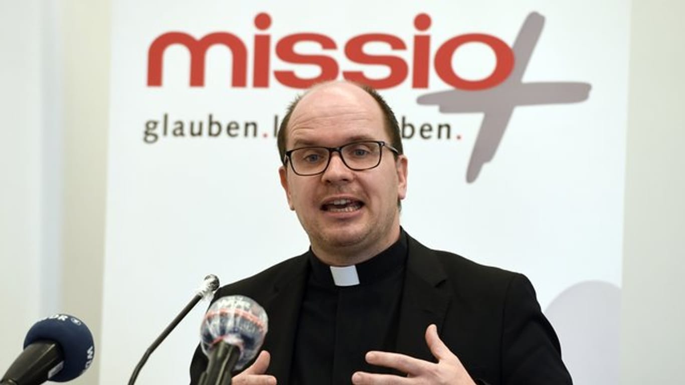 "Sprachlos ob des Ausmaßes dieses Verbrechens": Missio-hef, Pfarrer Dirk Bingener.