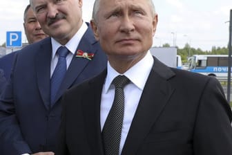 Der belarussische Präsident Alexander Lukaschenko kommt nach Angaben des Kreml an diesem Montag für ein Krisengespräch zu Russlands Staatschef Wladimir Putin nach Moskau.