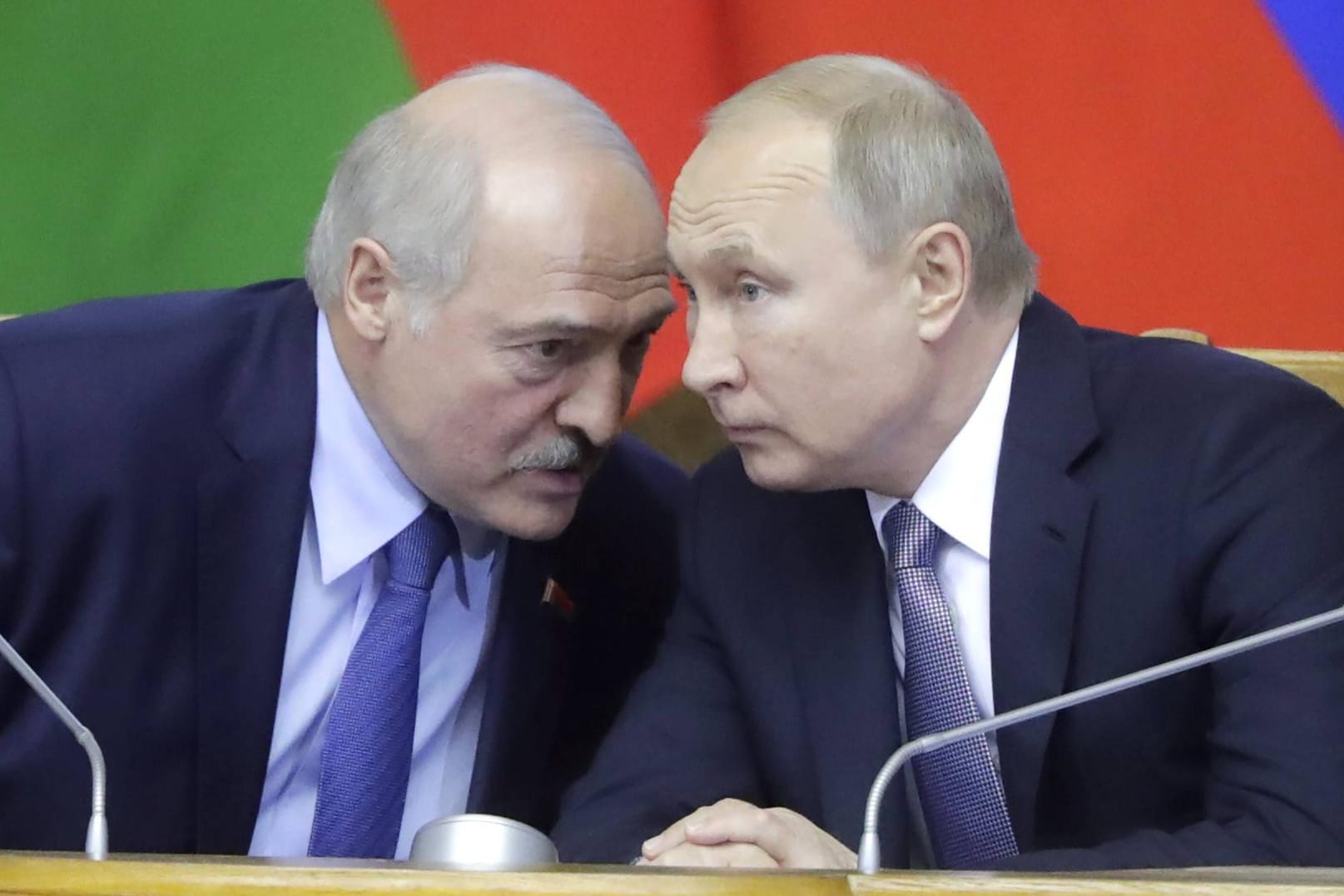 Alexander Lukaschenko, Wladmir Putin: Am Montag treffen sich die Staatschefs inmitten der politischen Krise in Belarus in Sotschi.