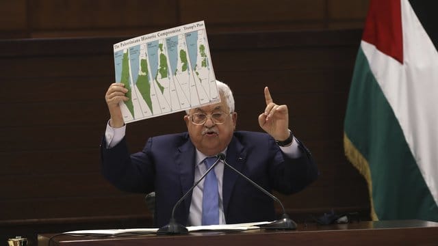 Palästinenserpräsident Mahmud Abbas ist empört über die Vereinbarung von Bahrain mit Israel. Palästinenserpräsident Mahmud Abbas ist empört über die Vereinbarung von Bahrain mit Israel.