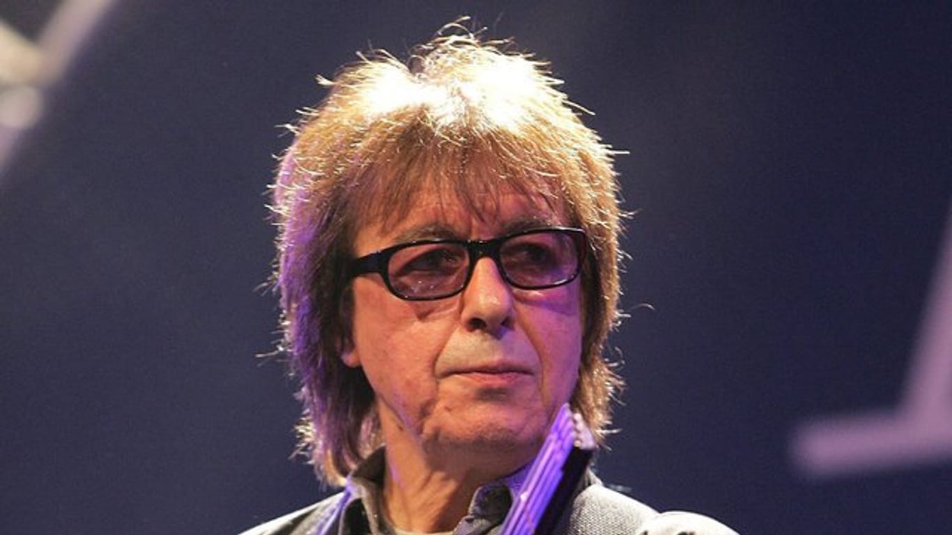 Der britische Musiker Bill Wyman hat sich von über Tausend Andenken aus seiner Zeit mit den Rolling Stones getrennt.