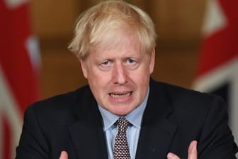 Premierminister Boris Johnson spricht bei einer virtuellen Pressekonferenz in der Downing Street 10.