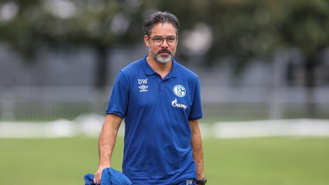Musste nach der kurzfristigen Pokalabsage improvisieren: Schalke-Coach David Wagner.