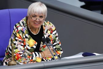 Claudia Roth: Die Grünen-Politikerin macht dem Innenminister schwere Vorwürfe.
