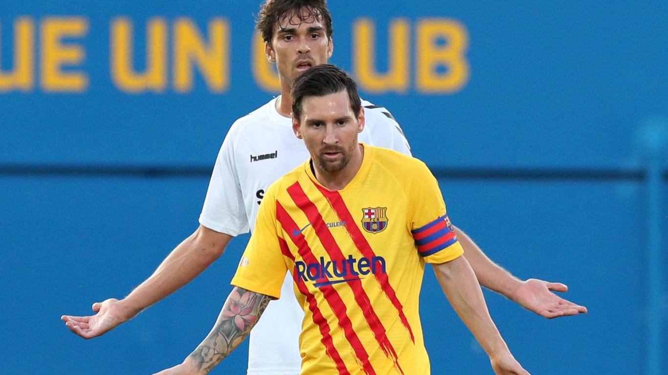Lionel Messi: Der argentinische Superstar führte Barcelona im ersten Testspiel der Saisonvorbereitung als Kapitän aufs Feld.