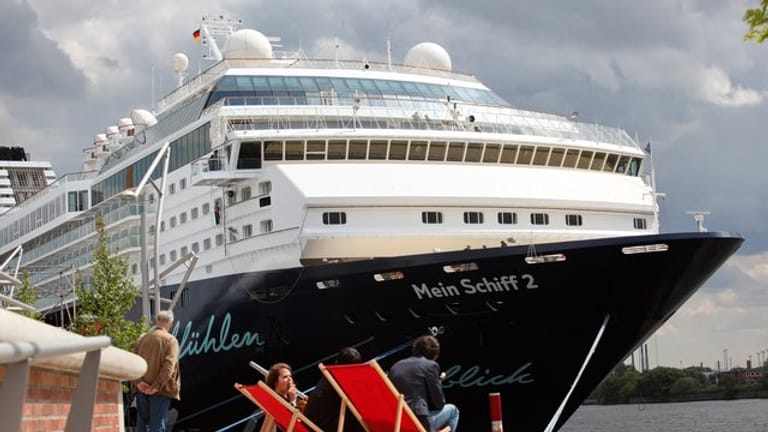 Das Tui-Cruises-Kreuzfahrtschiff "Mein Schiff 2": Die Flotte lag monatelang nur in Häfen, der vollständige Neustart ist für Frühjahr 2021 angedacht.