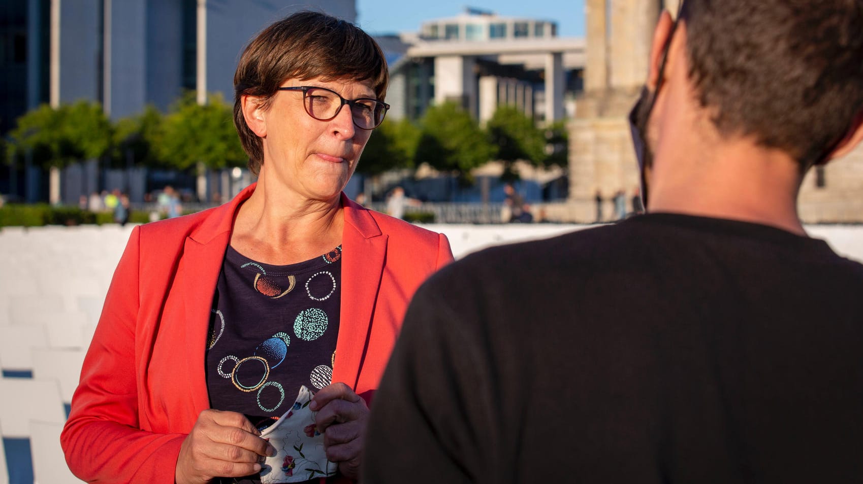 SPD-Chefin Saskia Esken in Berlin: Ihre Partei fordert, deutlich mehr Migranten aus Lesbos aufzunehmen.