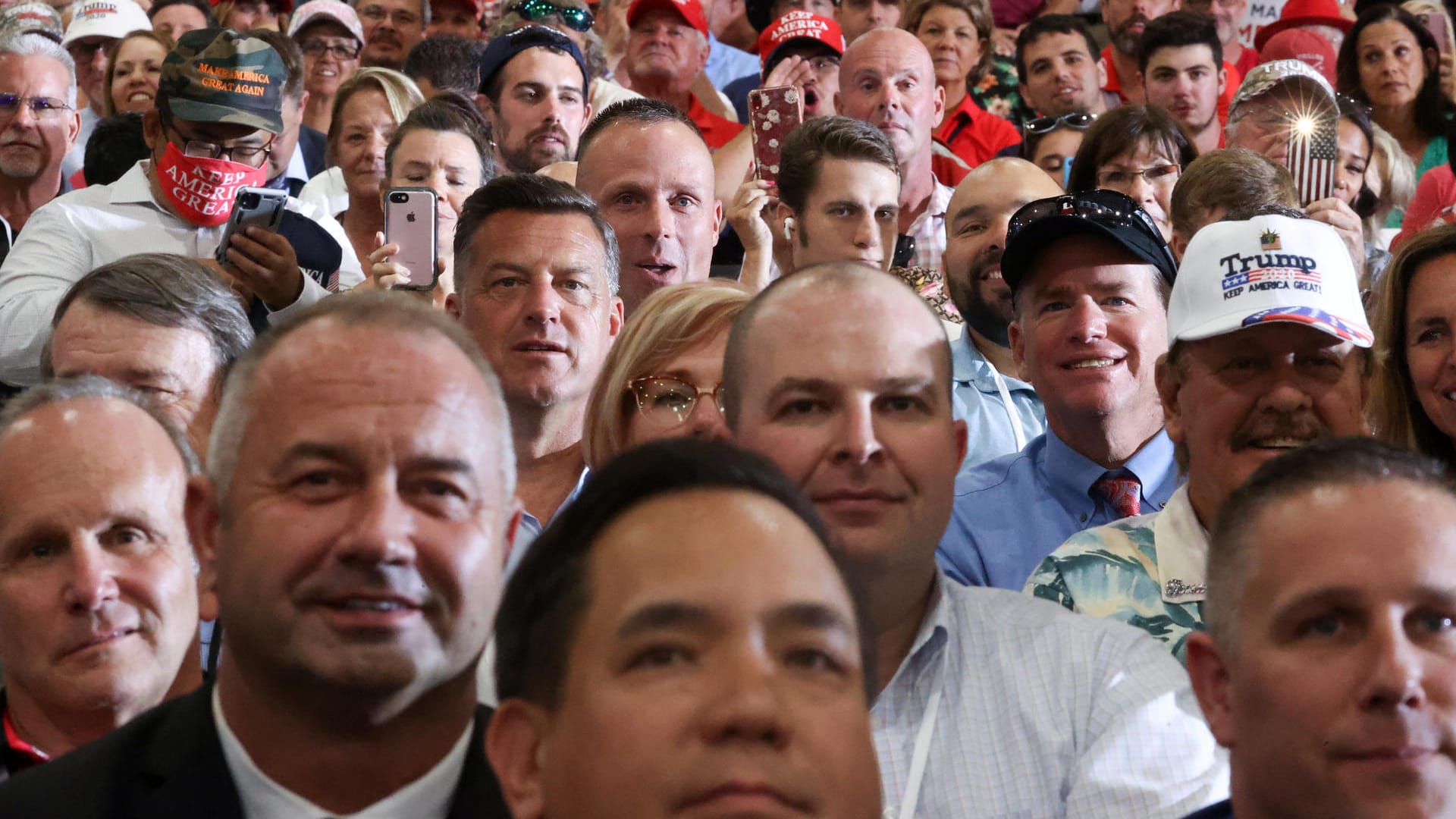 Trump-Anhänger bei der Wahlkampfveranstaltung in Nevada: Die meisten Teilnehmer trugen keine Masken.