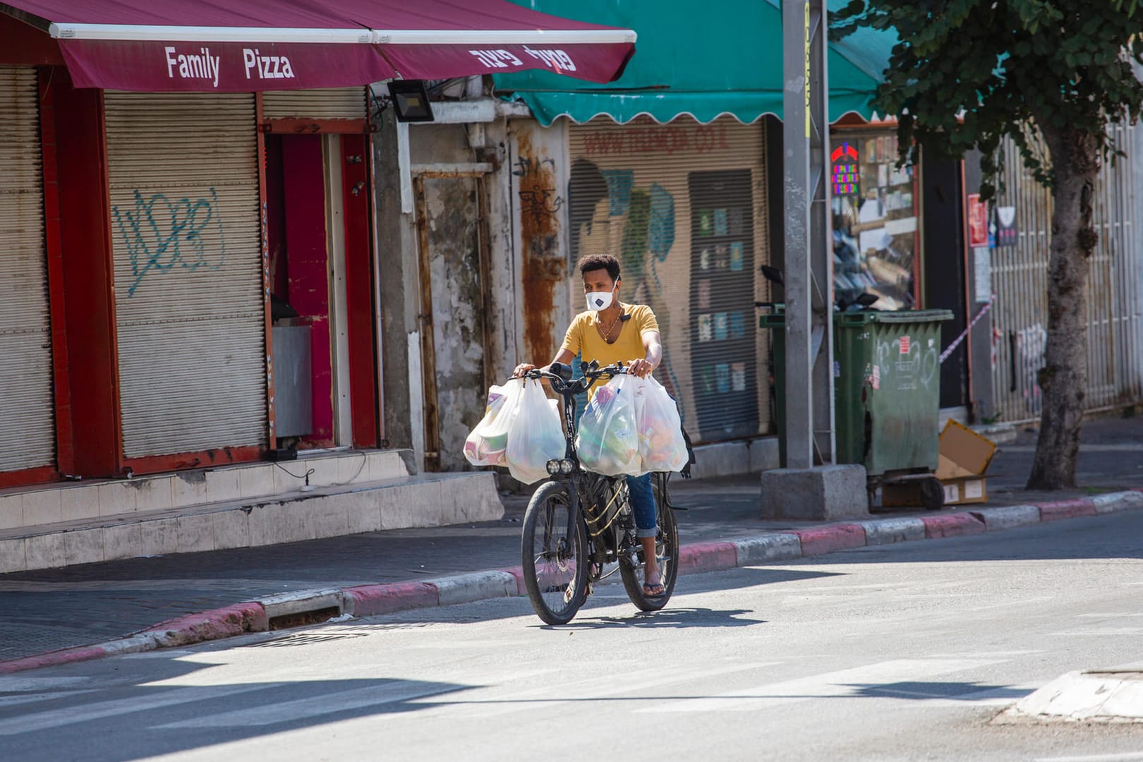 Tel Aviv, Israel: Nachdem die Infektionszahlen dramatisch gestiegen sind, hat Israel einen erneuten Lockdown beschlossen.