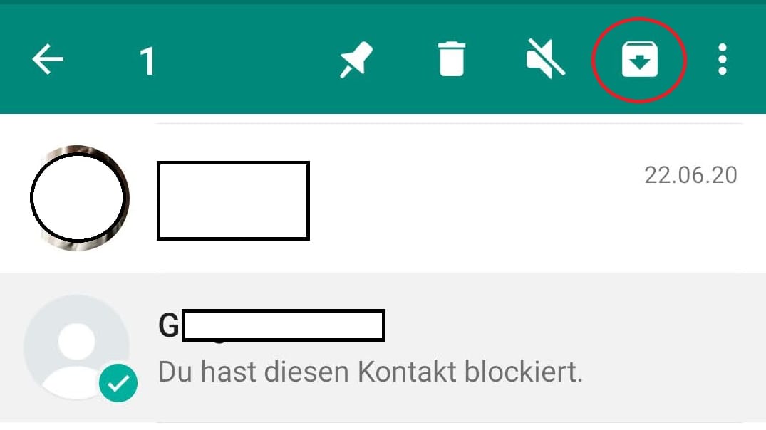 WhatsApp-Chats ins Archiv verschieben: Unter Android müssen Sie den Chat gedrückt halten, bis das Ordnersymbol erscheint.