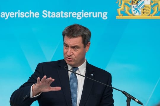 Bund und Länder streben laut Markus Söder schneller als geplant eine einheitliche Lösung für die Fanrückkehr in Stadien an.