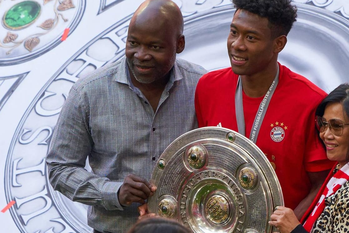 George Alaba: Der Vater von David (links) bei der Meisterfeier im Jahr 2019.