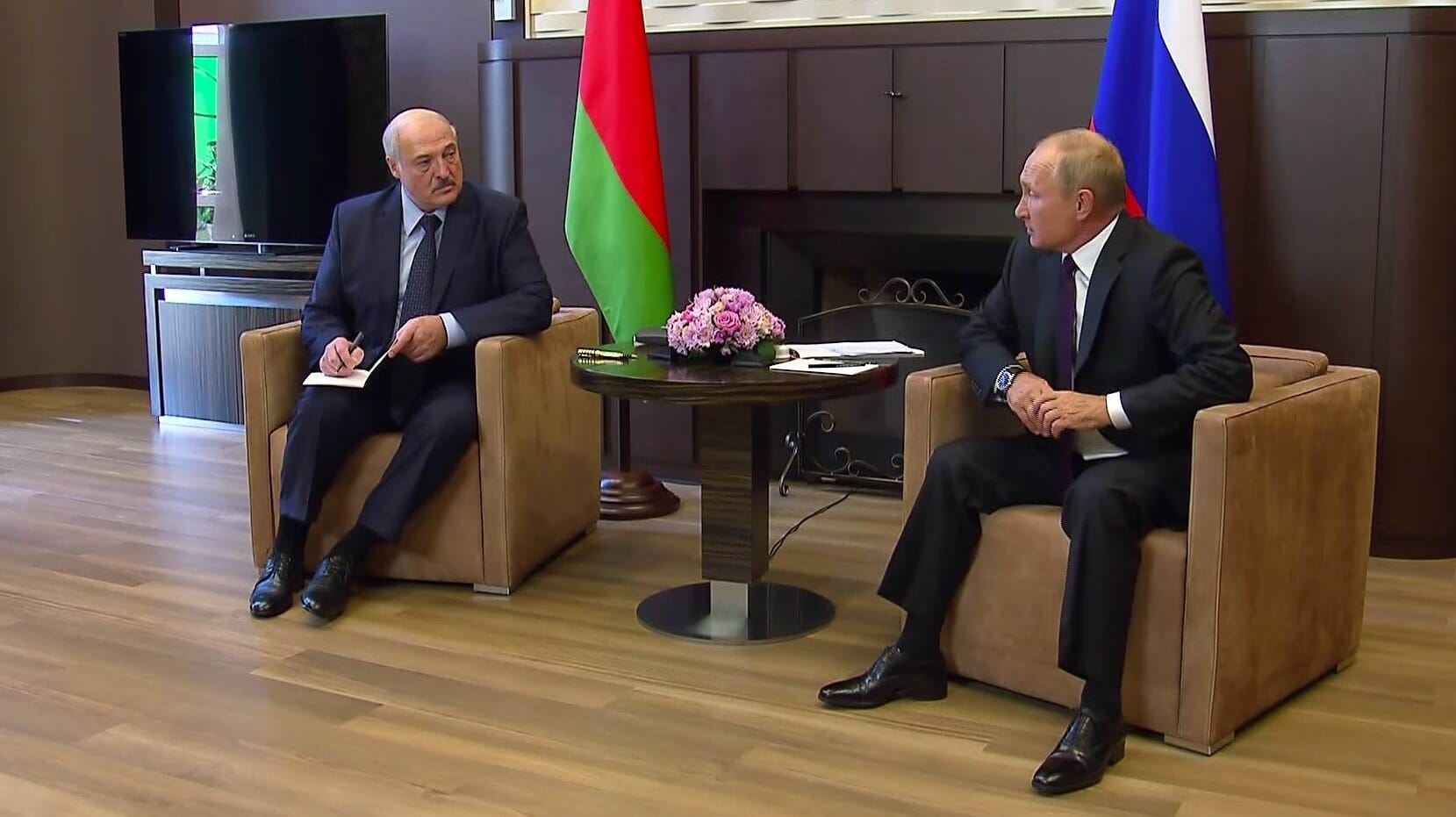 Lukaschenko und Putin: Die beiden Staatschefs trafen sich mitten in der belarussischen Krise. Lukaschenko und Putin: Die beiden Staatschefs trafen sich mitten in der belarussischen Krise.