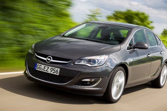 Kompakte Antwort aus Rüsselsheim: Der Opel Astra gibt wie zuvor der Kadett den ewigen Golf-Gegner.