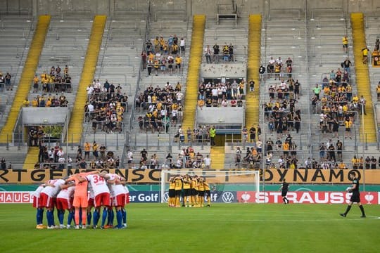 Bei den DFB-Pokalspielen waren bereits Teile von Zuschauern wieder in den Stadien.