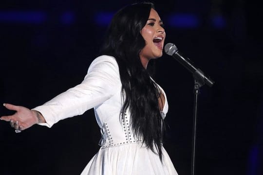 Demi Lovato will kwin weißes Kleid tragen, wenn sie heiratet.