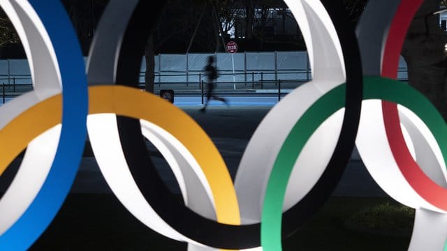 Das IOC will den Iran nicht aus der olympischen Familie verbannen. Das IOC will den Iran nicht aus der olympischen Familie verbannen.