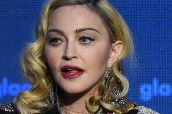 Mit Hits wie "Like a Prayer", "Material Girl" oder "Like a Virgin" feierte Madonna als Sängerin Welterfolge.
