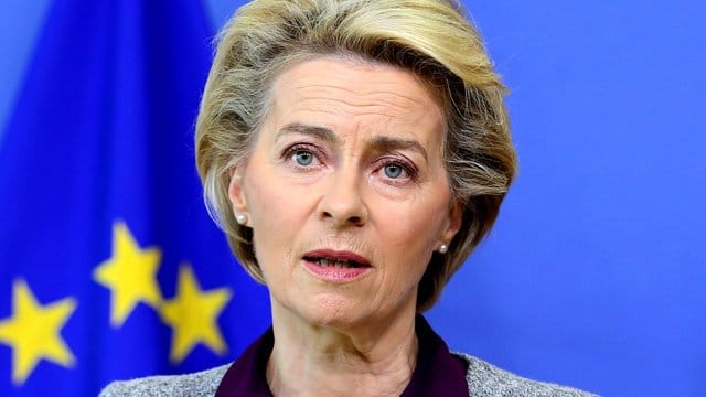 Ursula von der Leyen, Präsidentin der Europäischen Kommission, spricht im August auf einer Pressekonferenz im EU-Hauptquartier. Ursula von der Leyen, Präsidentin der Europäischen Kommission, spricht im August auf einer Pressekonferenz im EU-Hauptquartier.
