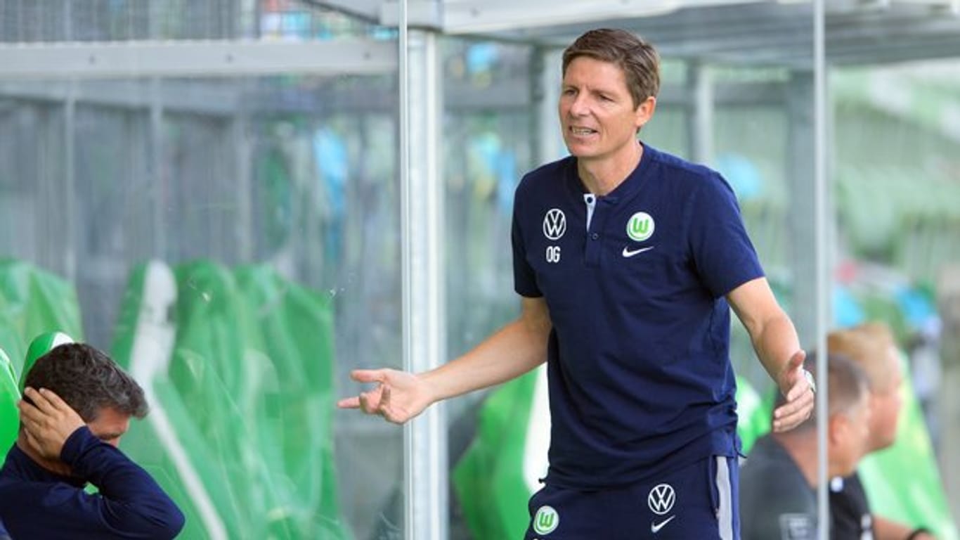 Sieht die Reise mit dem VfL Wolfsburg nach Albanien zum FC Kukesi relativ entspannt: Cheftrainer Oliver Glasner.
