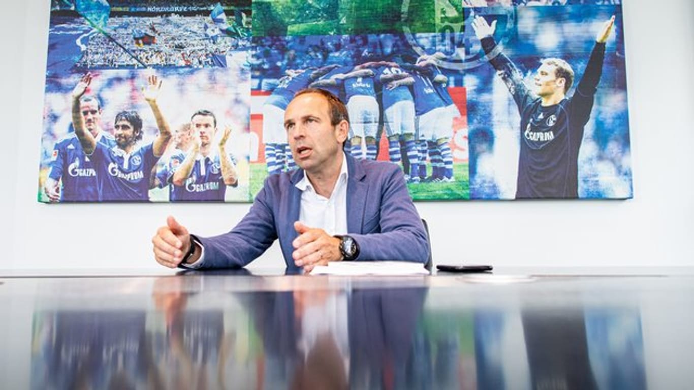 Alexander Jobst, Vorstand für Marketing, Vertrieb und Organisation beim FC Schalke 04.