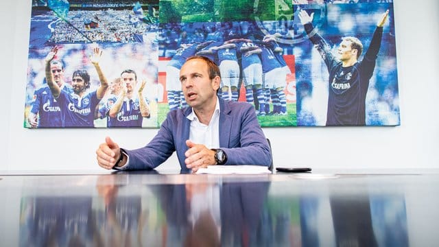 Alexander Jobst, Vorstand für Marketing, Vertrieb und Organisation beim FC Schalke 04. Alexander Jobst, Vorstand für Marketing, Vertrieb und Organisation beim FC Schalke 04.