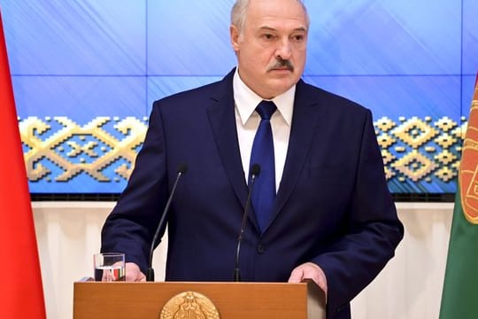 Alexander Lukaschenko, Präsident von Belarus, spricht bei einem Treffen mit politischen Aktivisten aus Belarus.