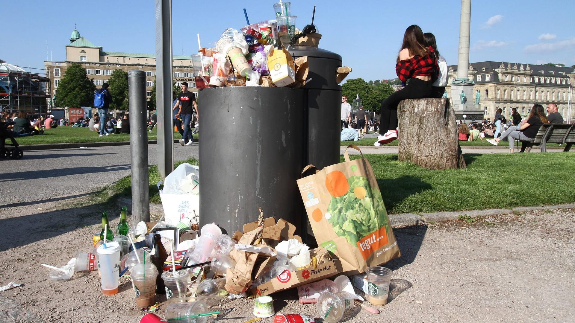 Im Corona-Sommer auf dem Stuttgarter Schlossplatz.